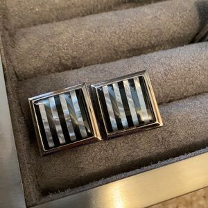 Men’s cuff links